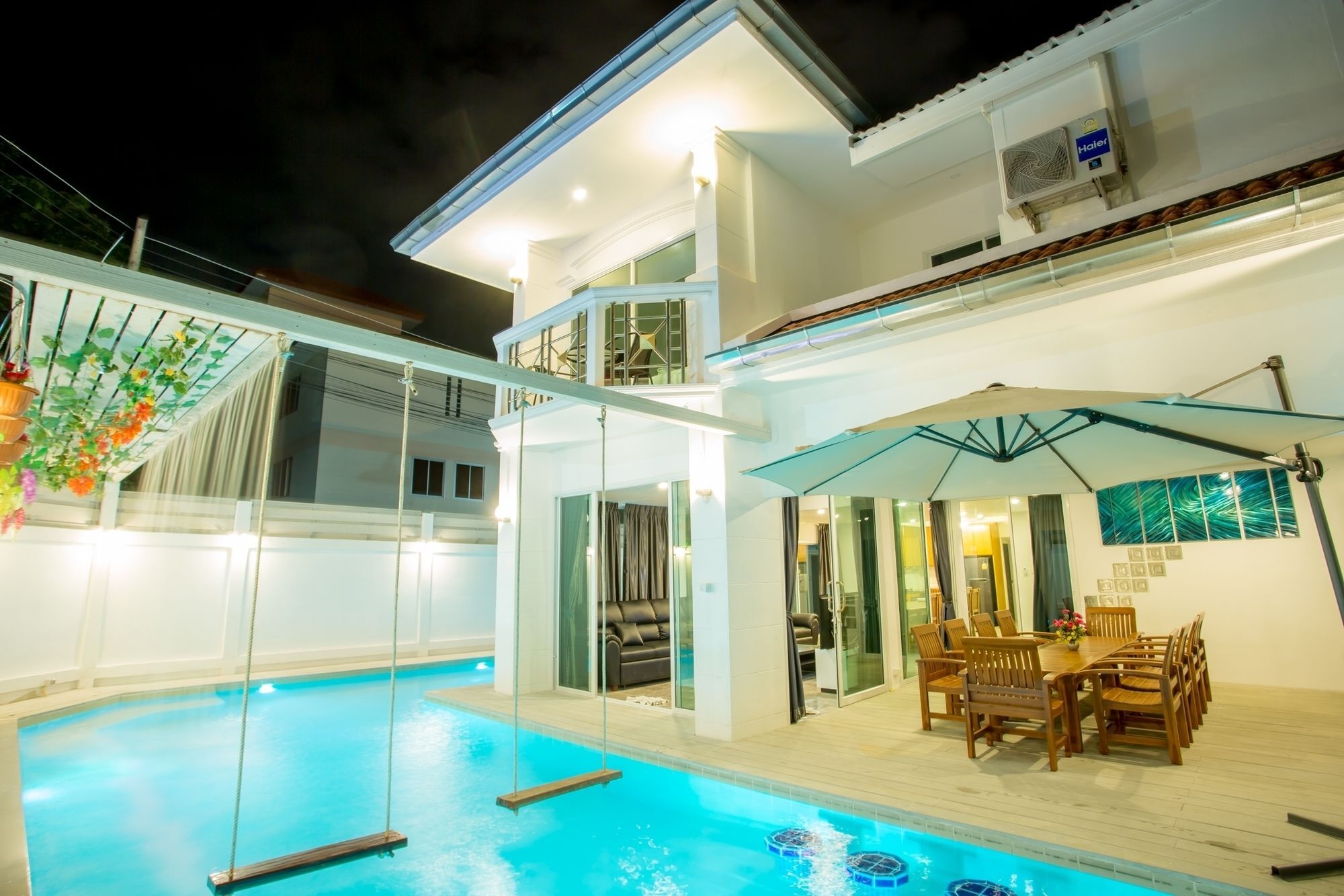 The Ville Modern Viewpoint Pool Villa Pattaya Bagian luar foto