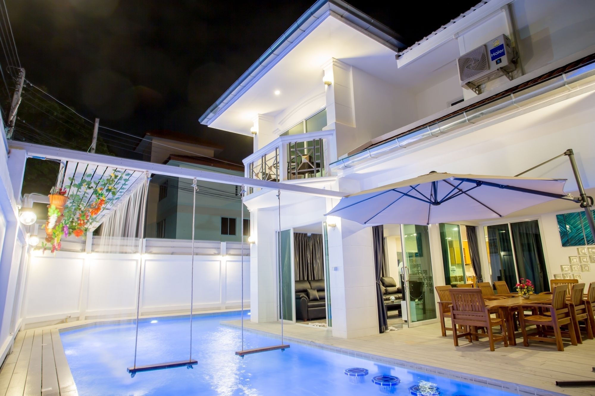 The Ville Modern Viewpoint Pool Villa Pattaya Bagian luar foto